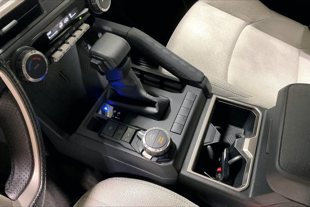 Certified 2025 Toyota 4Runner SR5 AWD/4WD image 18