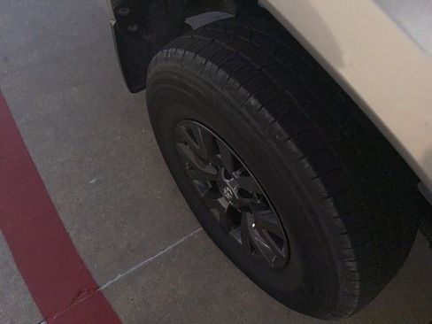 Used 2021 Toyota Tacoma SR5 image 7