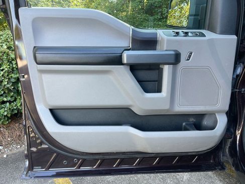 Used 2019 Ford F150 XLT image 13