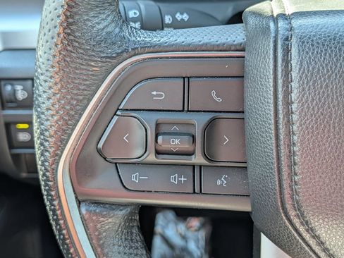 Used 2024 Toyota Tacoma SR5 AWD/4WD image 25