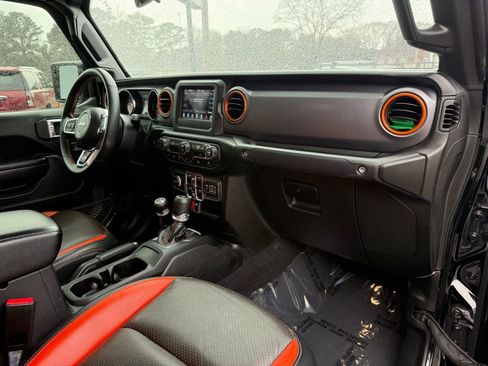 Used 2021 Jeep Gladiator Mojave image 15