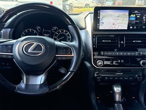 Used 2023 Lexus GX 460 Premium w/ Accessory Package AWD/4WD image 4