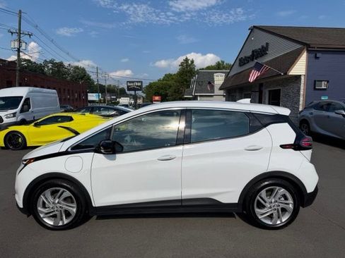 Used 2023 Chevrolet Bolt LT FWD image 8
