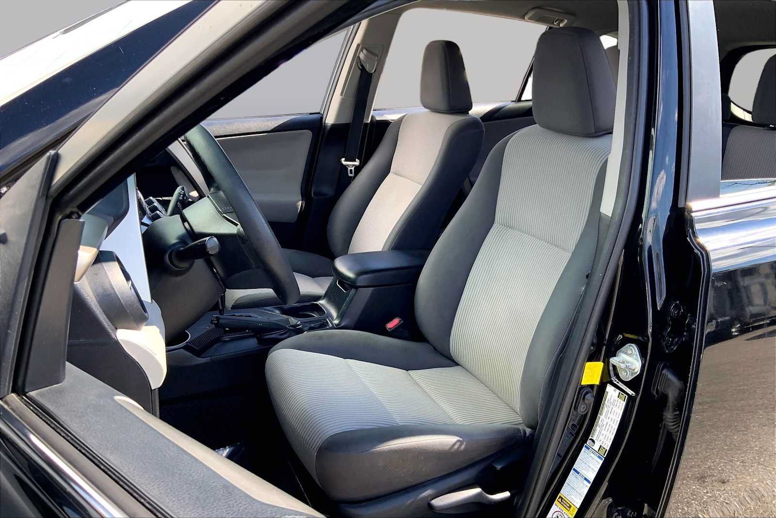 Used 2014 Toyota RAV4 LE AWD/4WD image 8