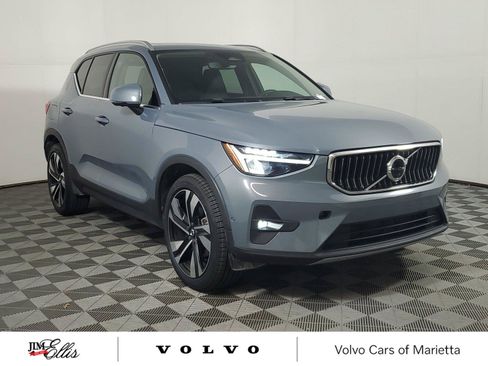 Used 2023 Volvo XC40 B5 Plus w/ Protection Package Premier AWD/4WD image 1