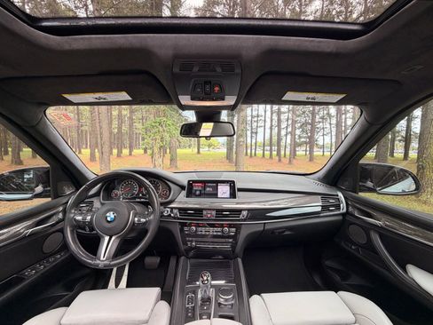 Used 2018 BMW X5 M AWD/4WD image 2