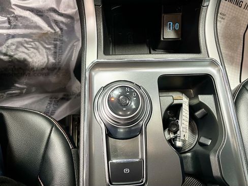 Used 2022 Ford Edge ST-Line image 16