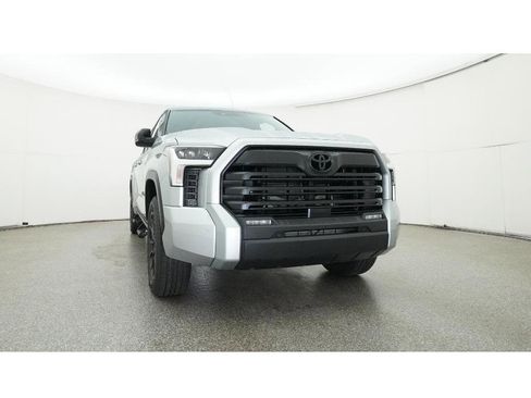 New 2026 Toyota Tundra SR5 AWD/4WD image 30