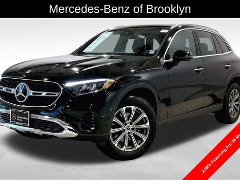 Certified 2025 Mercedes-Benz GLC 300 4MATIC image 2