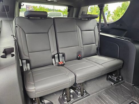 New 2026 Chevrolet Suburban High Country AWD/4WD image 13