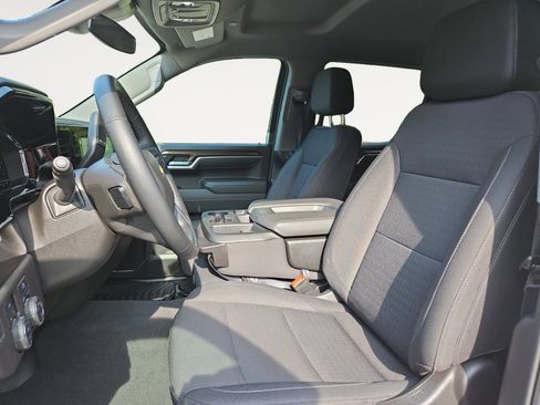 Used 2025 Chevrolet Silverado 1500 LT image 9