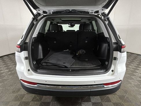 Used 2023 Jeep Grand Cherokee 4WD 4xe image 32