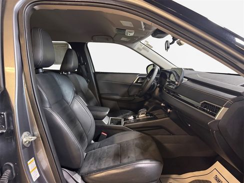 Used 2022 Mitsubishi Outlander SE image 25