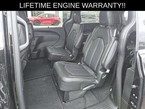 New 2026 Chrysler Voyager LX image 28