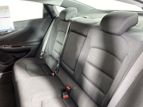Used 2025 Chevrolet Malibu LT image 31