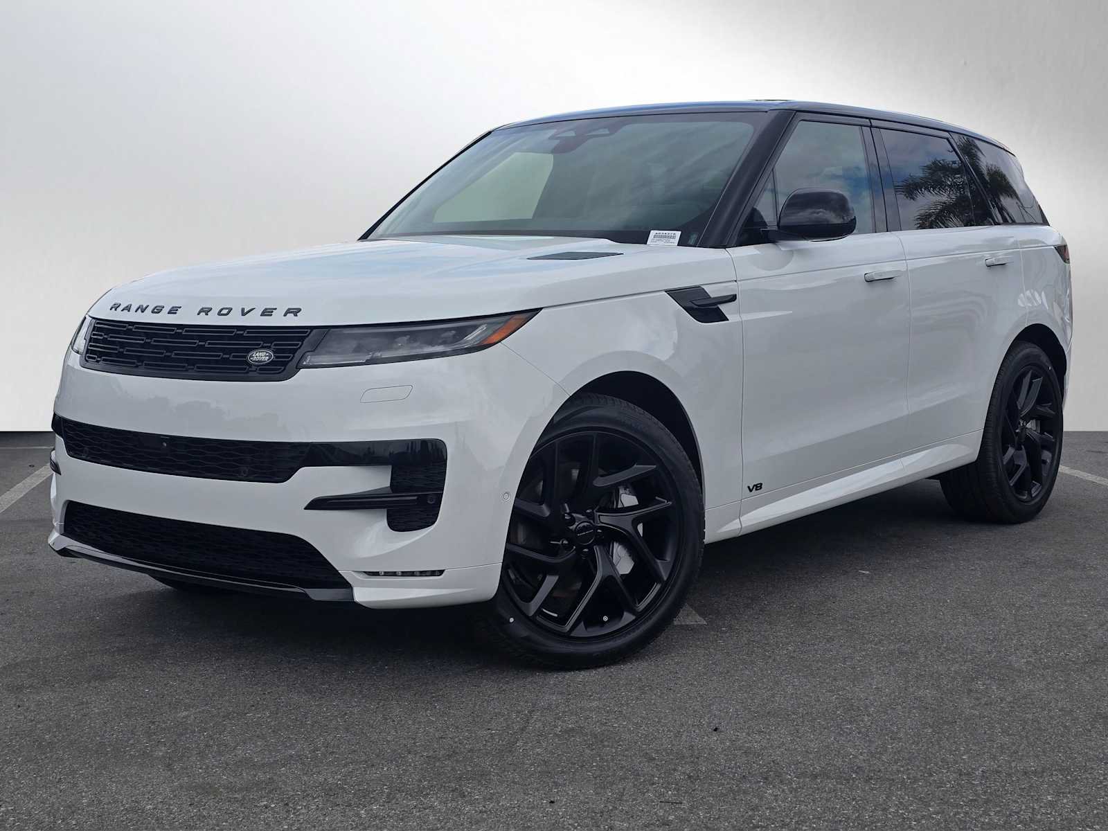 New 2026 Land Rover Range Rover Sport Dynamic SE AWD/4WD image 1