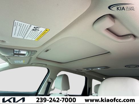 Certified 2022 Kia Telluride SX w/ Towing Package image 28