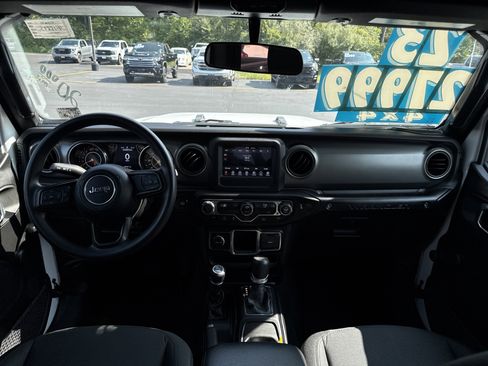 Used 2023 Jeep Wrangler Sport image 38