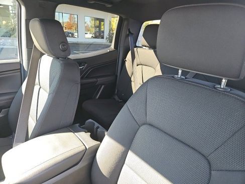 Used 2024 Chevrolet Colorado LT image 28