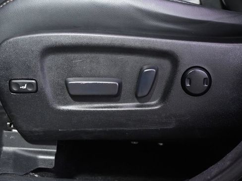 Used 2017 Toyota Highlander XLE AWD/4WD image 14