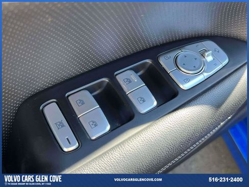 Used 2021 Genesis G70 2.0T w/ Elite Package image 17