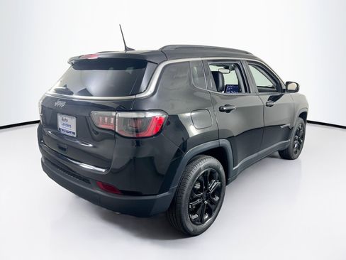 Used 2022 Jeep Compass Limited image 5