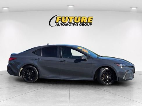 Certified 2025 Toyota Camry SE w/ Convenience Package FWD image 4
