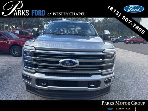 Used 2024 Ford F350 Limited image 1