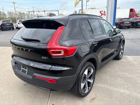 Certified 2026 Volvo XC40 B5 Plus AWD/4WD image 7