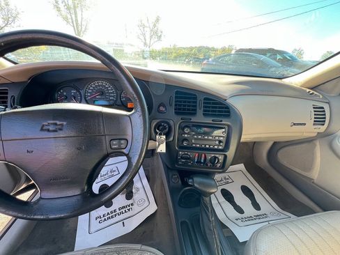 Used 2003 Chevrolet Monte Carlo LS w/ Preferred Equipment Group 1 FWD image 10