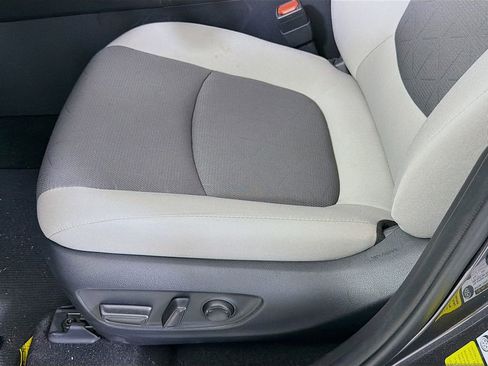 Used 2025 Toyota RAV4 XLE w/ Weather Package AWD/4WD image 20