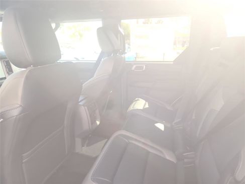 New 2026 Ford Bronco Outer Banks w/ Sasquatch Package image 19