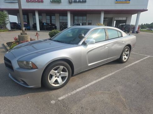 Used 2013 Dodge Charger Police RWD image 2