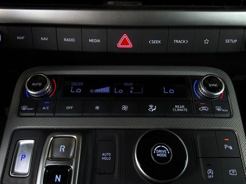 Used 2025 Hyundai Palisade SEL FWD image 30