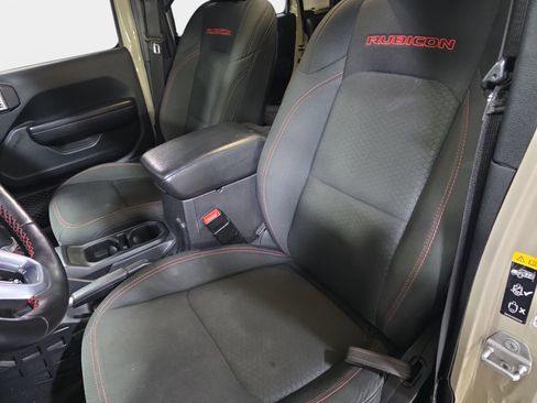 Used 2020 Jeep Gladiator Rubicon w/ Cold Weather Group AWD/4WD image 15