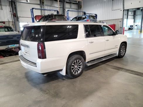 Used 2015 GMC Yukon XL Denali w/ Touring Package AWD/4WD image 7