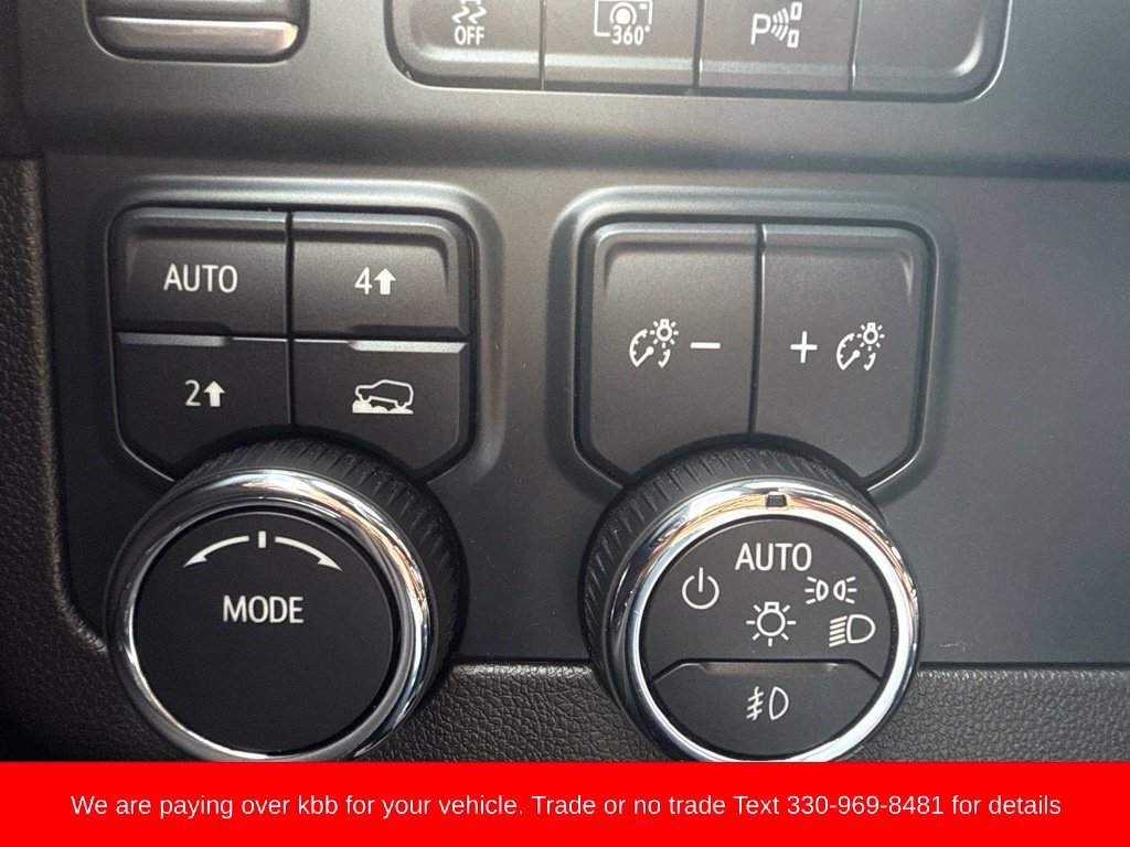 Used 2025 Chevrolet Tahoe Premier AWD/4WD image 30