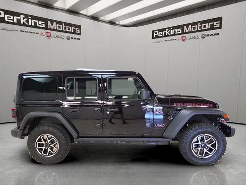 New 2026 Jeep Wrangler Unlimited Rubicon w/ Steel Bumper Group AWD/4WD image 4