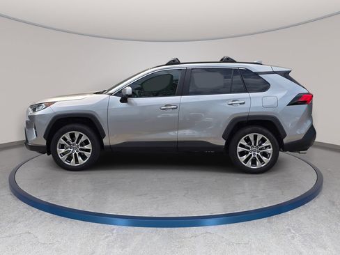 Used 2021 Toyota RAV4 Limited AWD/4WD image 9