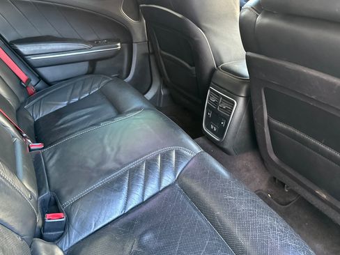 Used 2016 Dodge Charger SRT w/ Harman/Kardon Audio Group RWD image 17