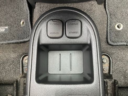 Used 2013 MAZDA MAZDA2 Touring image 60