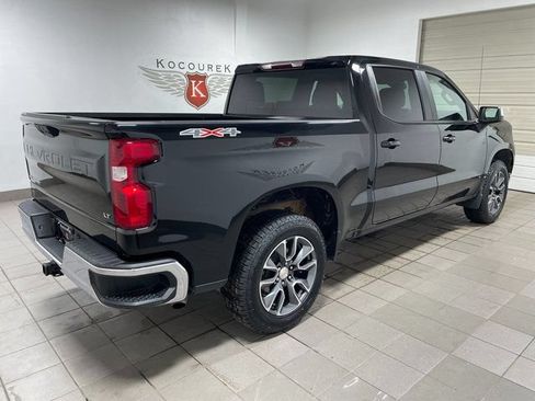 Used 2023 Chevrolet Silverado 1500 LT AWD/4WD image 6