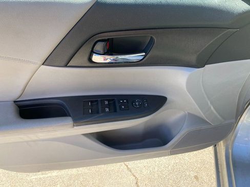 Used 2013 Honda Accord EX image 10