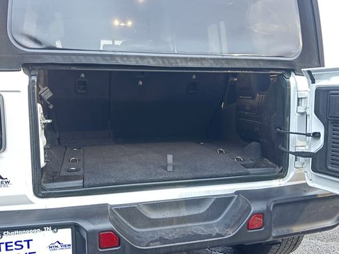 Used 2021 Jeep Wrangler Unlimited Sahara image 20