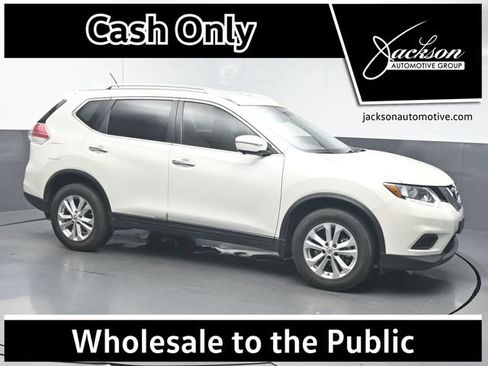 Used 2015 Nissan Rogue SV w/ SV Premium Package FWD image 1