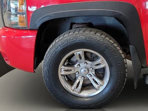Used 2007 Chevrolet Silverado 1500 LTZ w/ Safety Package AWD/4WD image 32