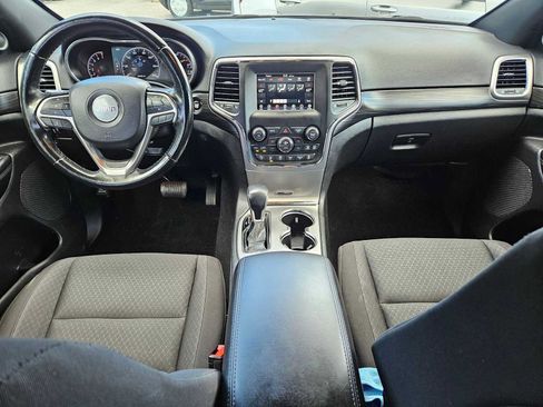 Used 2021 Jeep Grand Cherokee Laredo RWD image 16
