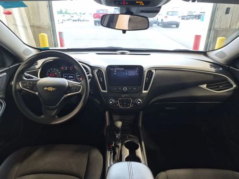 Used 2024 Chevrolet Malibu LT FWD image 6