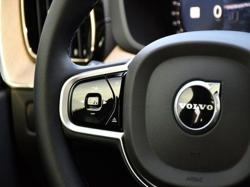 New 2026 Volvo XC60 B5 Ultra w/ Protection Package Premier AWD/4WD image 21