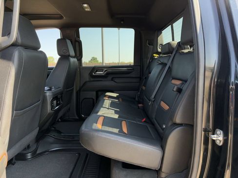 Used 2024 GMC Sierra 2500 AT4 w/ AT4 Premium Plus Package AWD/4WD image 33